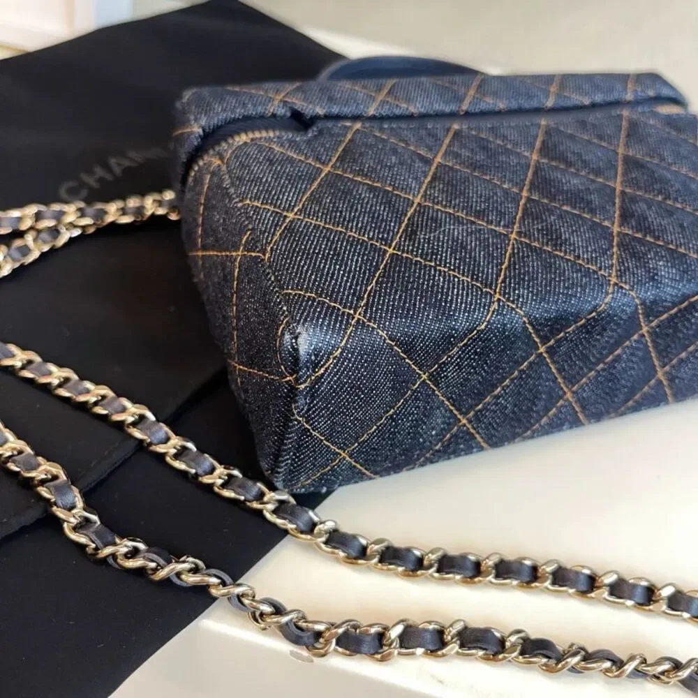 Chanel Women Pre-Loved Bag Very Good Condition